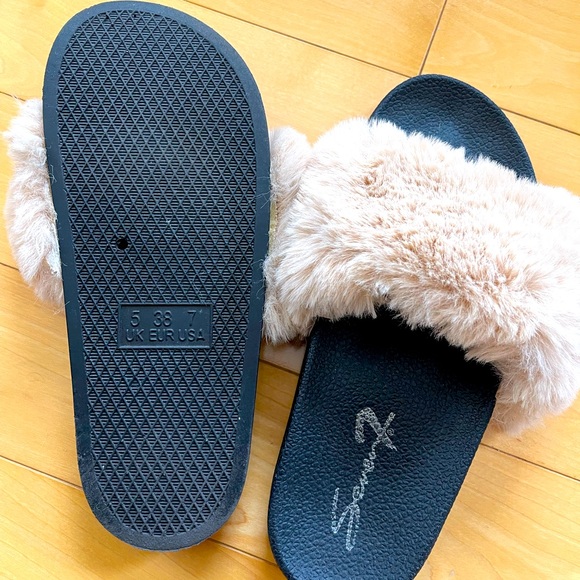 7 for All Mankind Fur Trimmed Slides - Picture 2 of 2